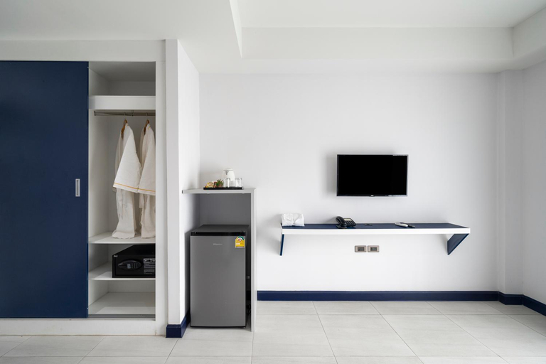 Bathroom 15