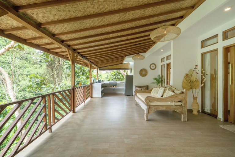 Others 3, Villa Celagi, Gianyar