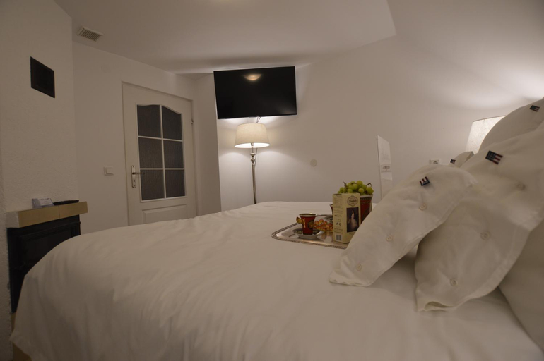 Bedroom 13