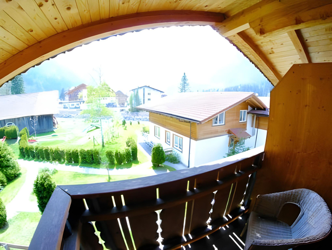 Others 4, Alpen Chalet, Frutigen