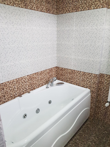 Bathroom 3, Villa Lotus, Deva
