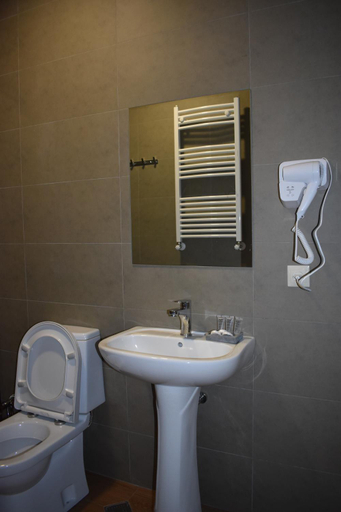 Bathroom 3, Paradise Inn Kazbegi, Kazbegi