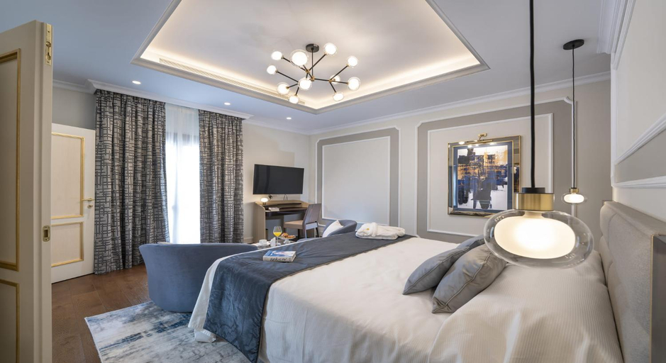Others 5, Royal Suite at The San Roque Club, Cádiz