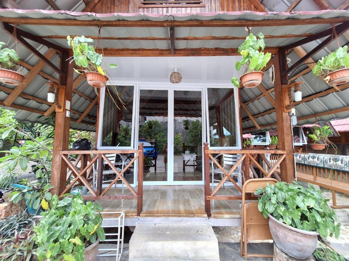 Palanta Roemah Kajoe Syariah Villa, Padang