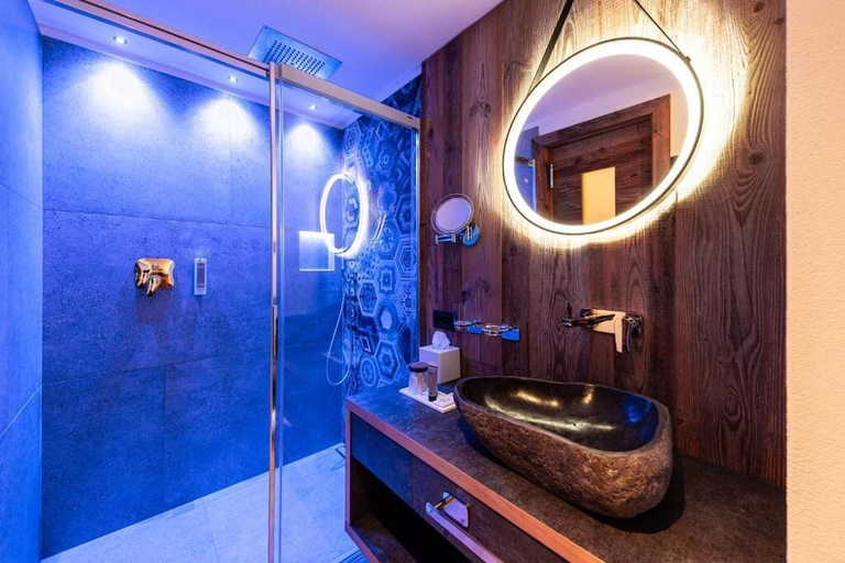 Bathroom 5, Hotel Arkadia - Adults Only, Bolzano