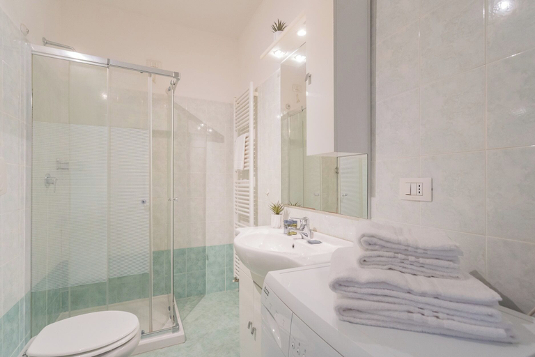 Bathroom 3, Black Loft Como by Rent all Como, Como