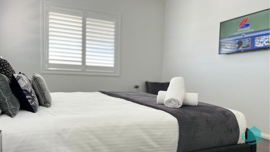 Bedroom 2, Beachside Oasis, Lake Macquarie - North