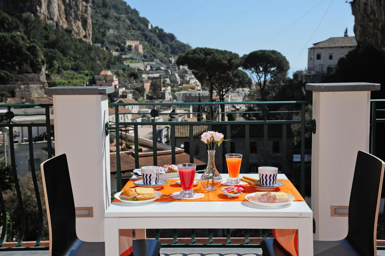 Others 3, B&B Valenti, Salerno