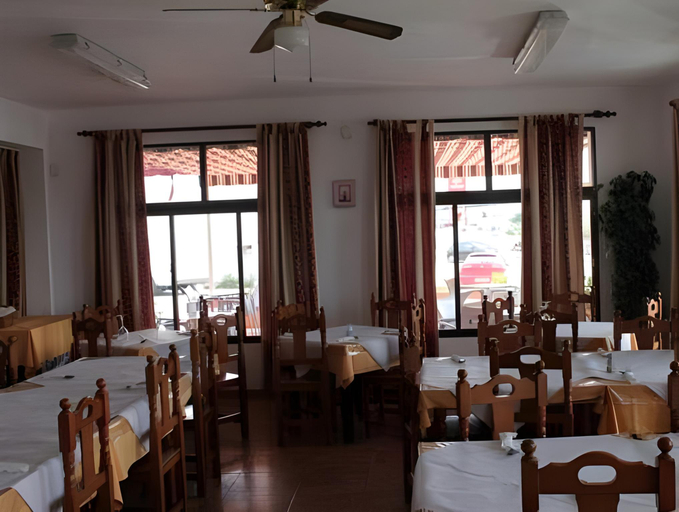 Food & Drinks 2, Hostal Montilla Sotogrande, Cádiz