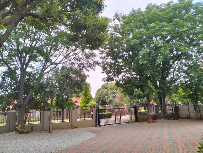 Others 3, O&S BnB, City of Tshwane