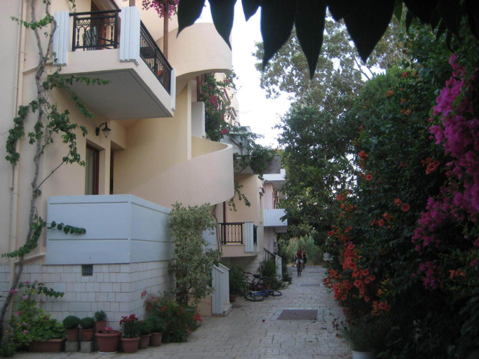 Others 5, Virginia Studios, Crete