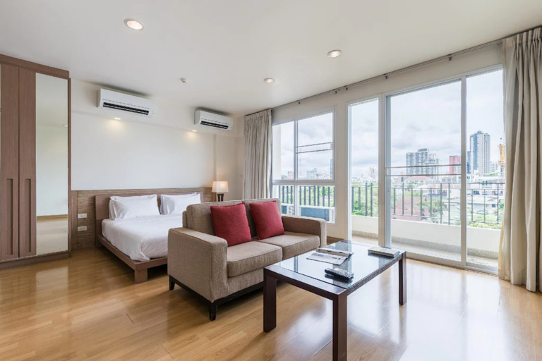 Bangkok Patio BTS Sanam Pao Room Type - Studio King Bed Non-Smoking Room