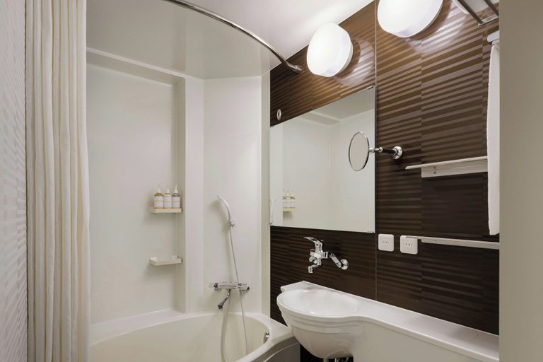 Bathroom 3, Four Points Flex by Sheraton Shin Osaka, Osaka