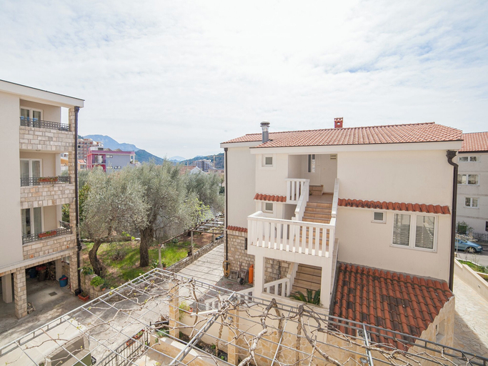 Exterior & Views, Ivan Apartmani