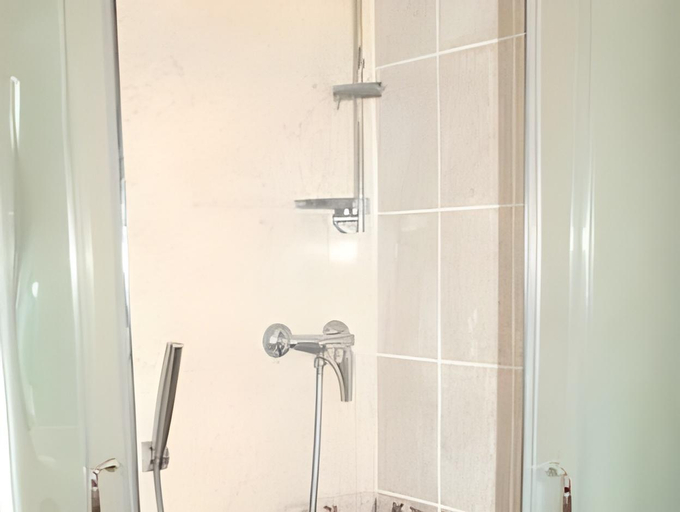 Bathroom 2, Aruchat Hotel, Karachayevskiy rayon