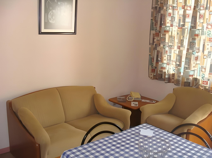 Others 4, Hospedaria Verdemar, Horta