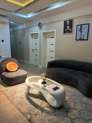 Others 5, majestic villa residence, AbujaMun