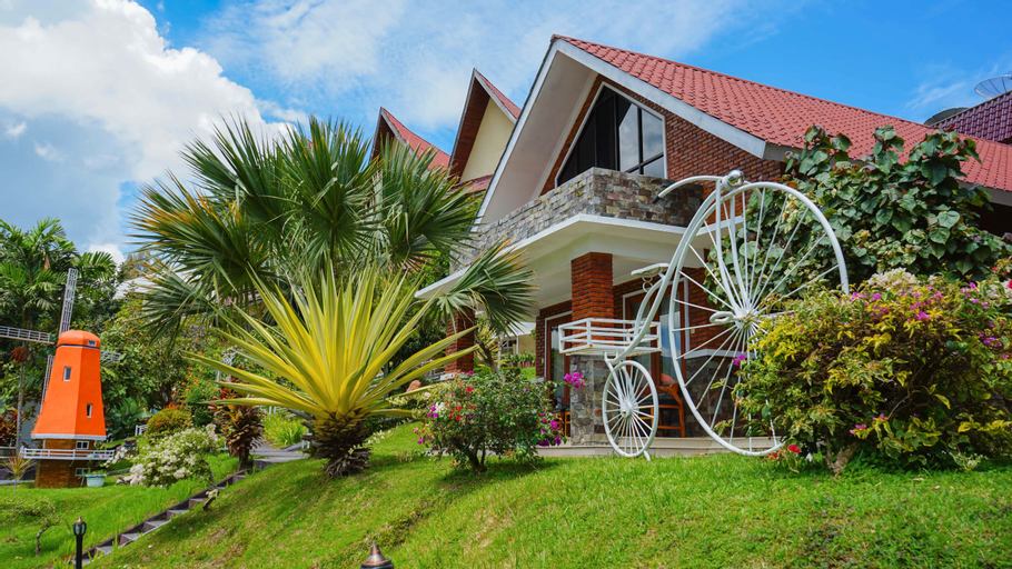 Exterior & Views 29