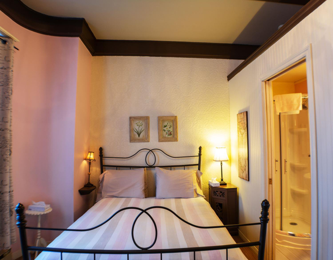 Bedroom 2, Auberge La Marmite, Charlevoix-Est