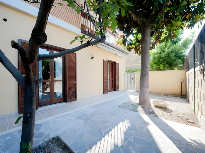 Others 5, B&B La Casetta, Rome