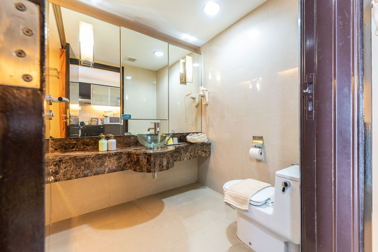 Bathroom 5, Exclusive Sunway Resort Suite by Albert, Petaling Jaya