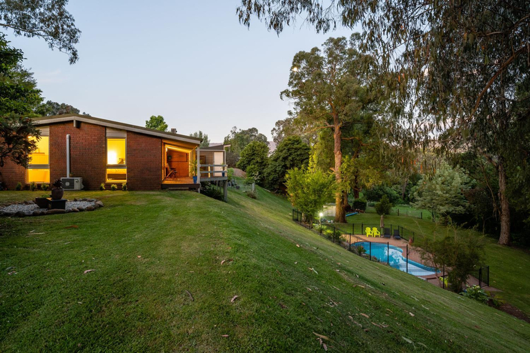 Exterior & Views 1, Kiewa Country Cottages, Alpine - East