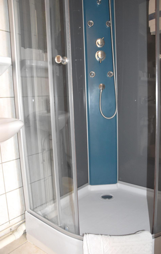 Bathroom 5