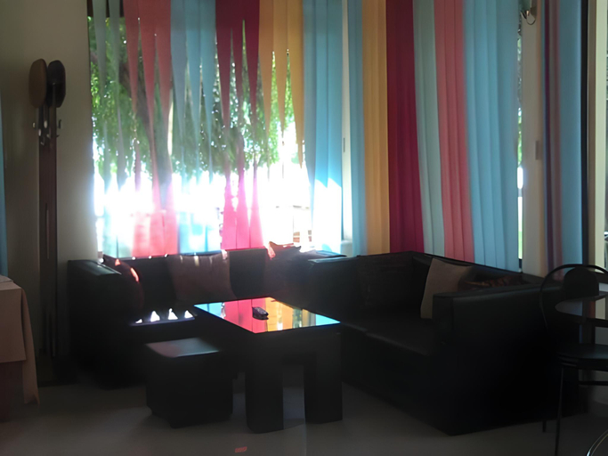 Public Area, Hotel Victoria, Pogradecit