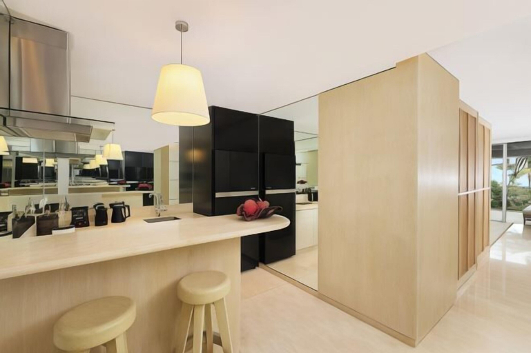 Dining Room 15