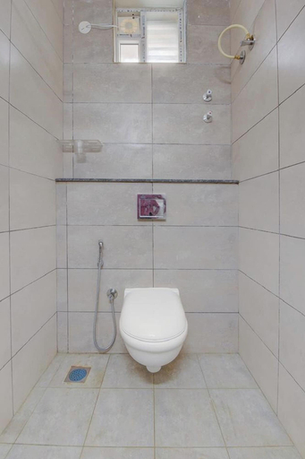 Bathroom 4, Hotel Tree Suites Next Airport Inn, Bangalore