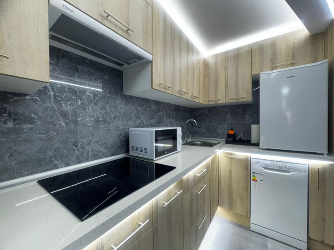 Kitchen 5, Oriola 35, Valencia