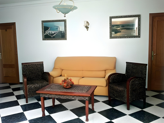 Others 5, Hostal del Faro, Cádiz