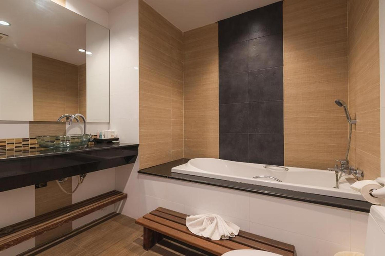 Bathroom 4