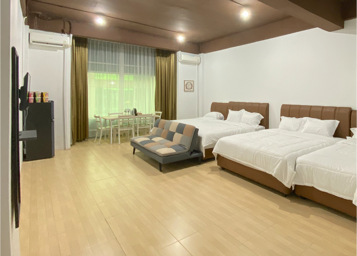 Others 5, Nagoya Houses, Batam