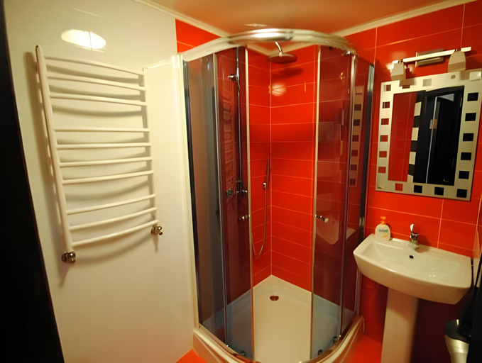 Bathroom 3, Apartment Grecheskie, Odes'ka
