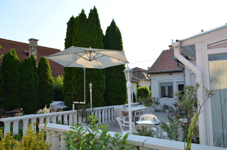 Others 5, Henrietta - Violetta Apartman, Hajdúszoboszló