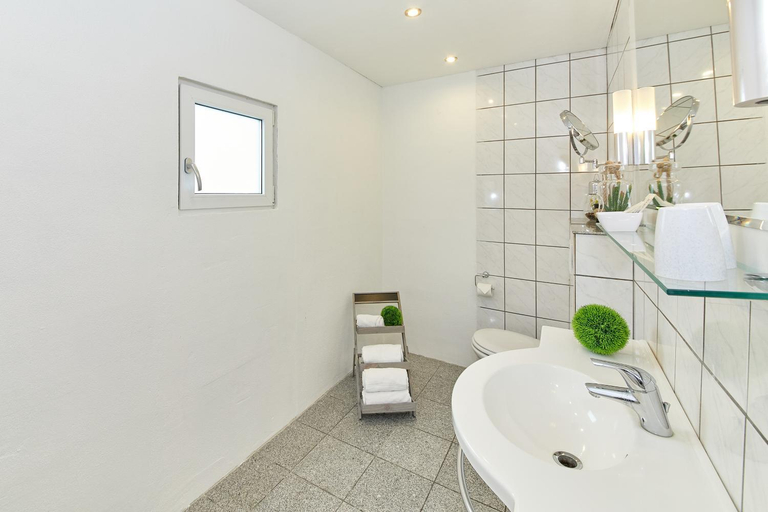 Bathroom 8