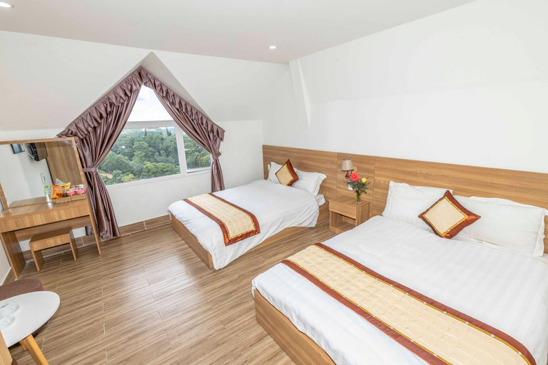 Bedroom 12