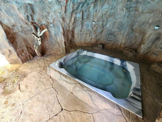 Bathroom 4, Mukurumanzi Lodge, Capricorn