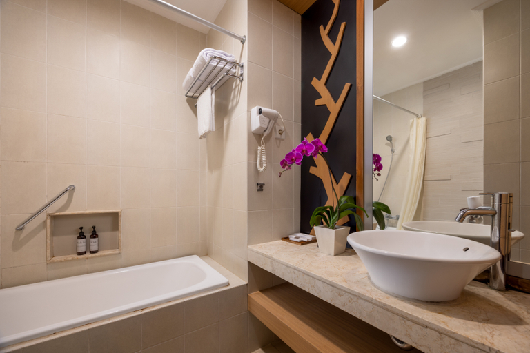 Bathroom 11