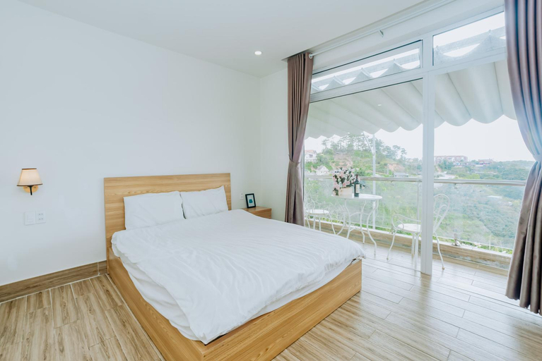 Bedroom 12
