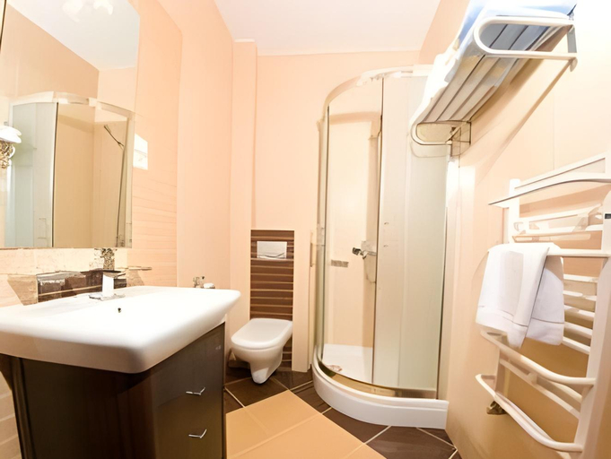 Bathroom 5, Seo Rewal, Gryfice