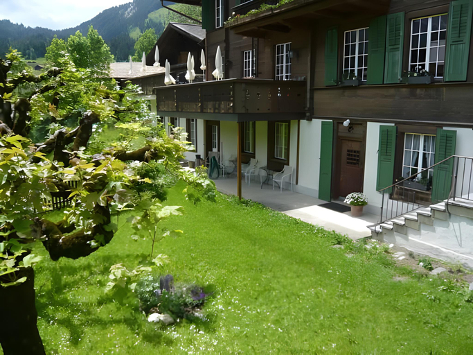 Others 3, Hotel Wildhorn, Saanen