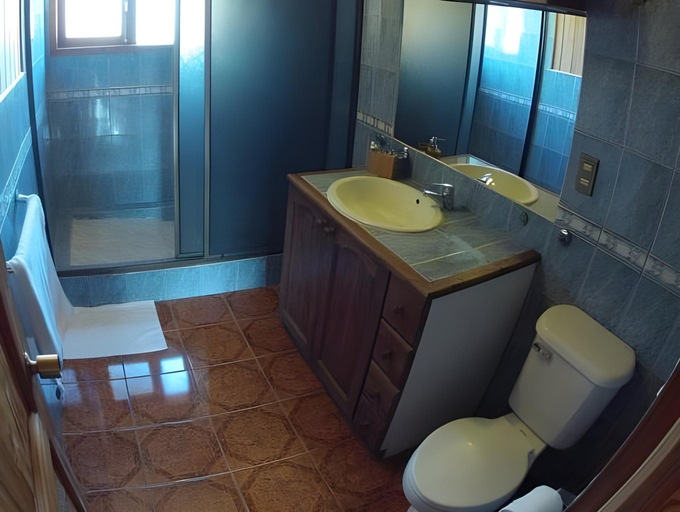 Bathroom 3, B&B HMuller, Cautín