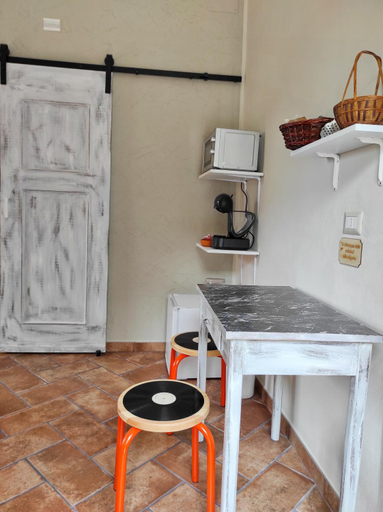 Others 2, Tik Tak Guest Rooms, Cosenza