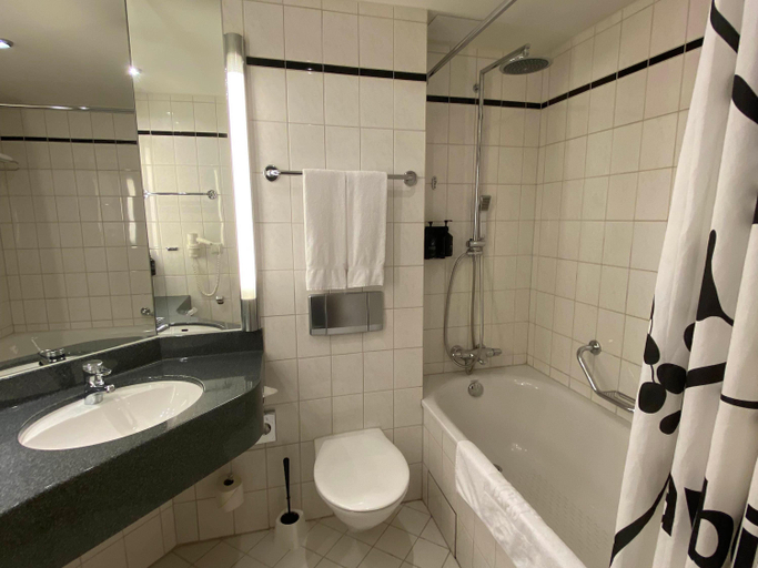 Bathroom 4, Mercure Hotel Gera City, Gera