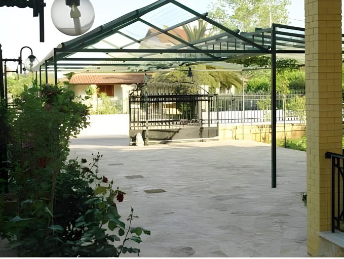 Others 3, Iron House, Ionian Islands