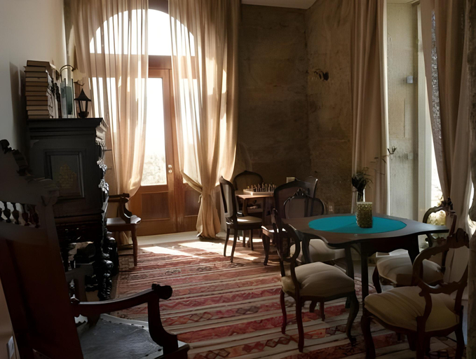 Others 5, Casa Altamira, Cinfães