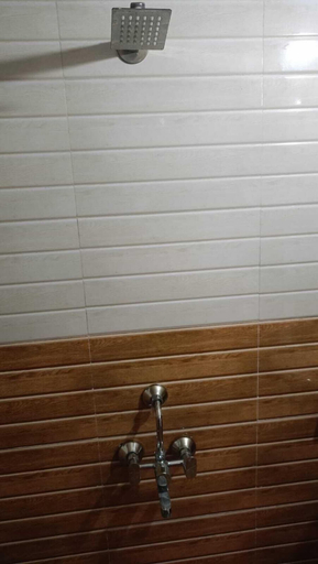 Bathroom 5, Kokan Inn, Ratnagiri