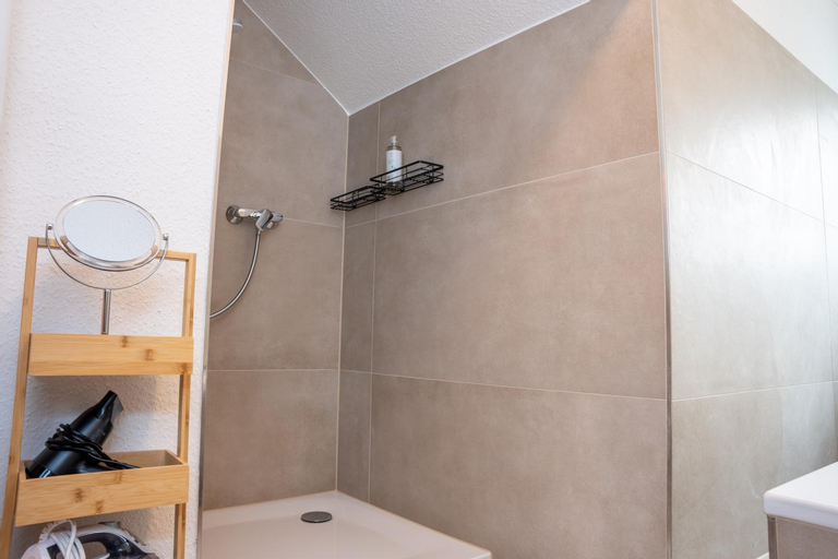 SCHLOSSBERG RESIDENCES - Design City-Apartment im Herzen der Weinstraße, Neustadt an der Weinstraße